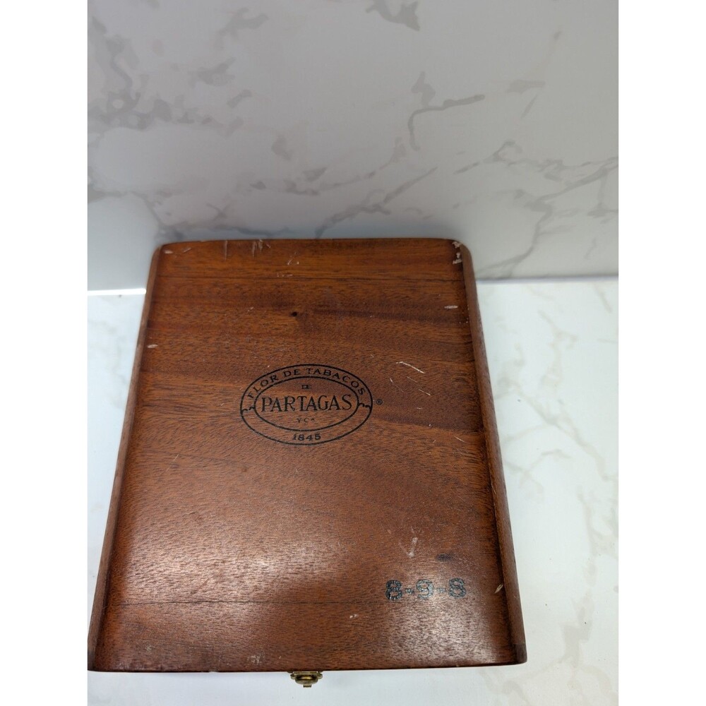 Partagas Wooden Cigar Box Estilo 898 Hinged Lid Round Top